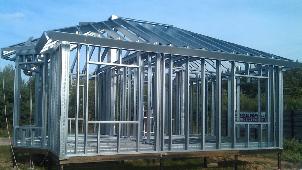 Постройка дома с металлическим каркасом 