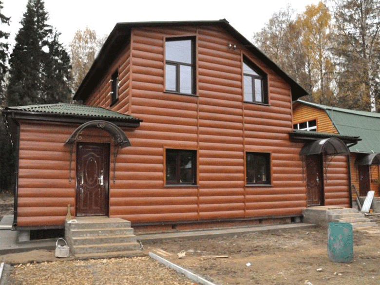 Фасад дома из блок-хауса