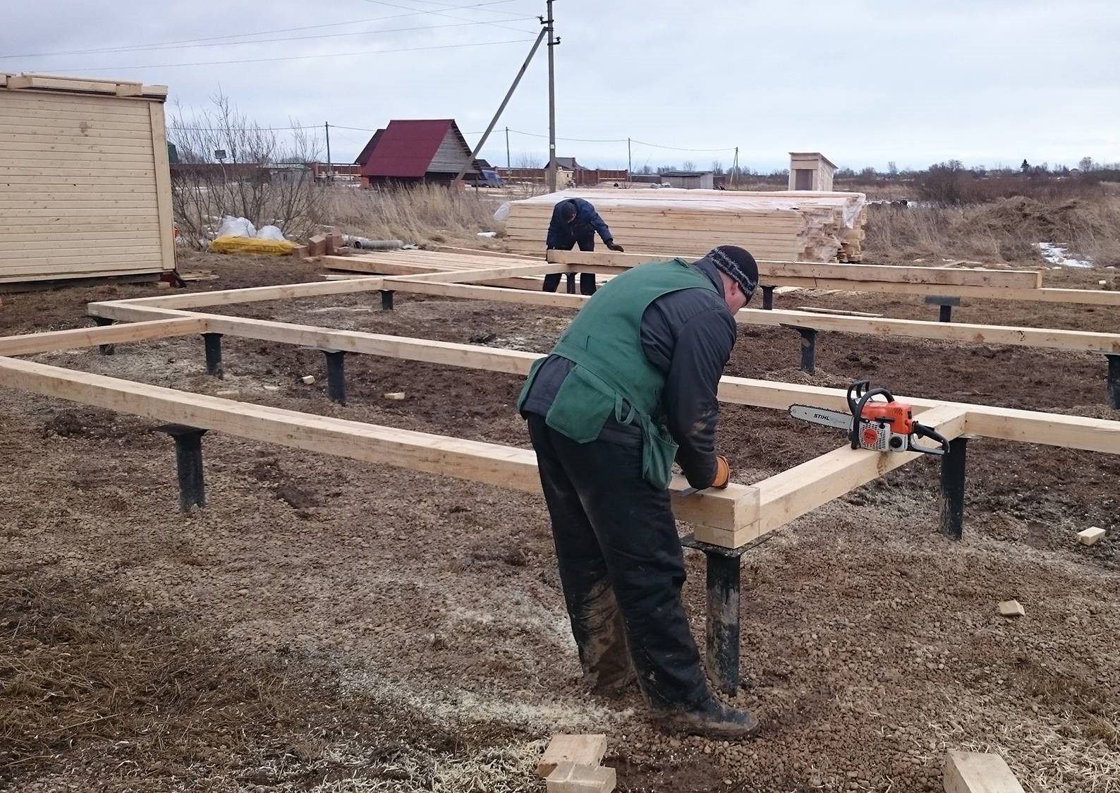 Обвязка по сваям фундамента