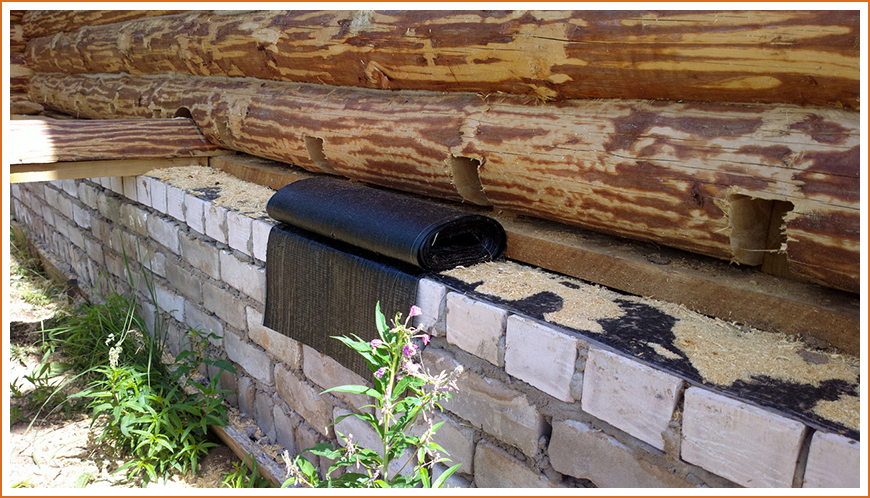 Гидроизоляция между срубом и фундаментом